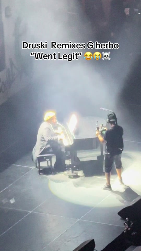 Post 8 by AK🎱💫 on TikTok (video)