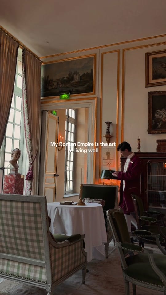 Post 4 by victoriaetcie on TikTok (video)