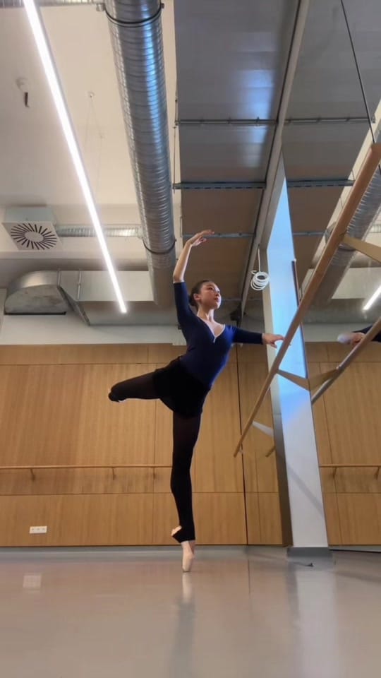 Post 3 by anni on TikTok (video)
