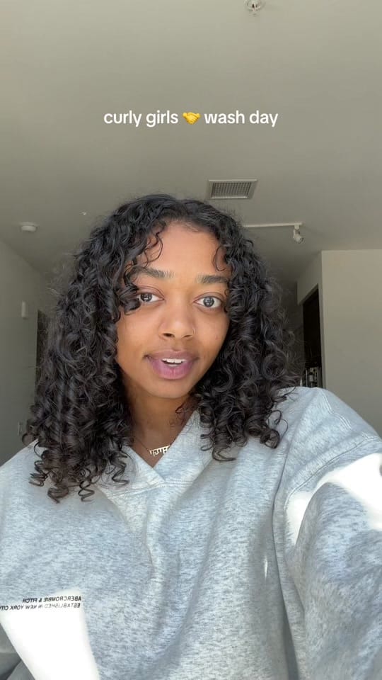 Post 9 by saya on TikTok (video)