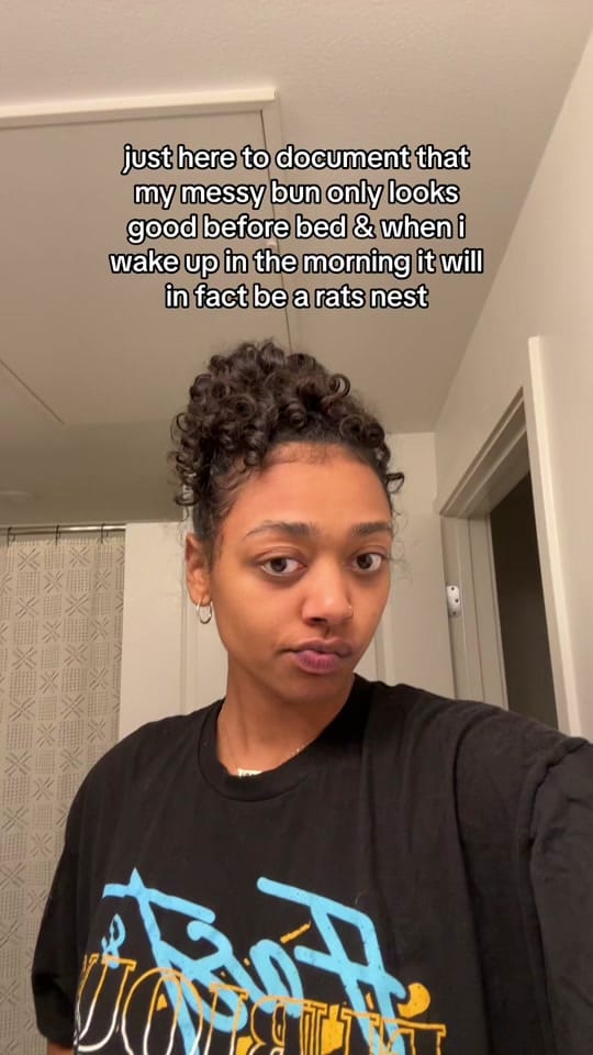 Post 6 by saya on TikTok (video)