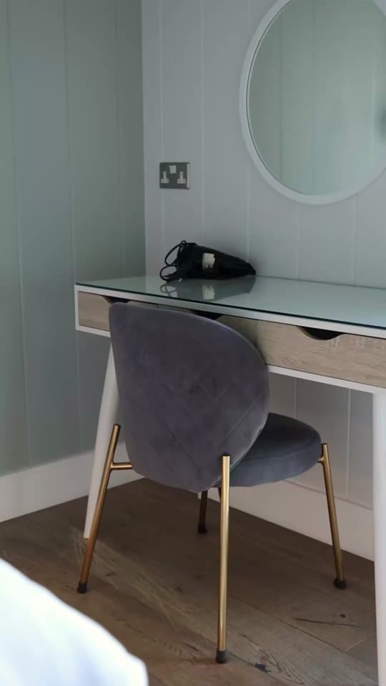 Post 4 by North Lakes lodges on TikTok (video)