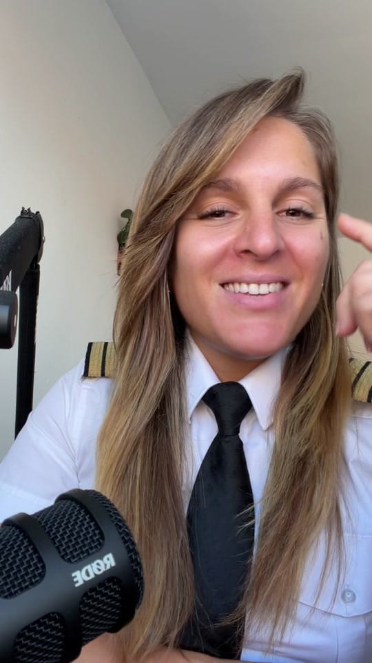 Post 4 by Laurence | Pilote & Mécano on TikTok (video)