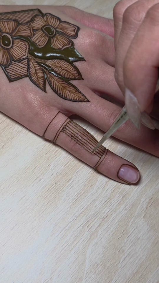 Post 5 by Jay | Henna Artist on TikTok (video)