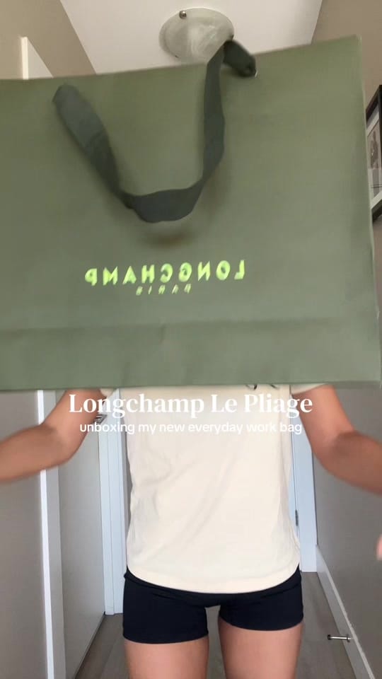 Post 1 by Fansi Lantana on TikTok (video)