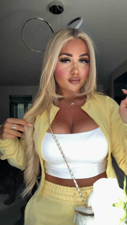 Post 4 by Taylorscholfield on TikTok (video)