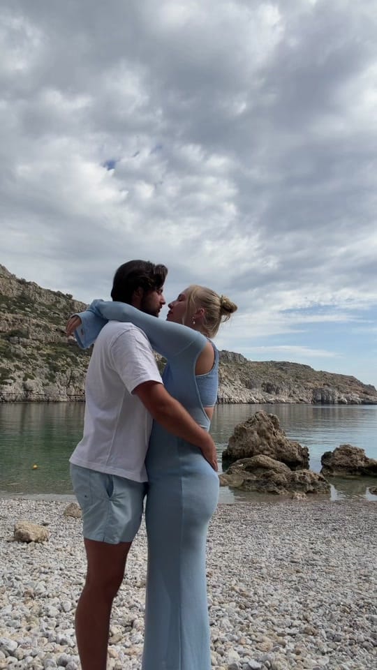 Post 1 by CHLOE CASSELLS on TikTok (video)
