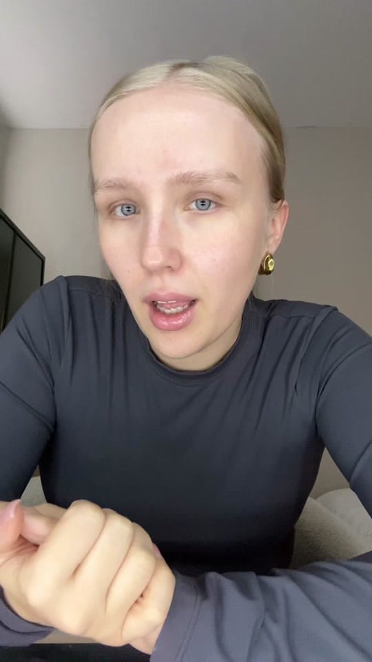 Post 4 by CHLOE CASSELLS on TikTok (video)