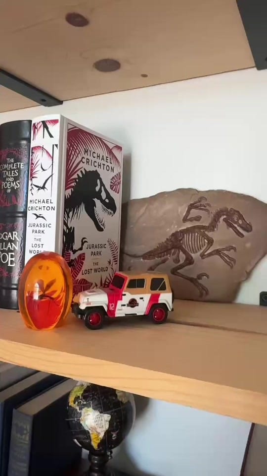 Post 1 by Derek Borne - Indie Sci-fi ✍️ on TikTok (video)