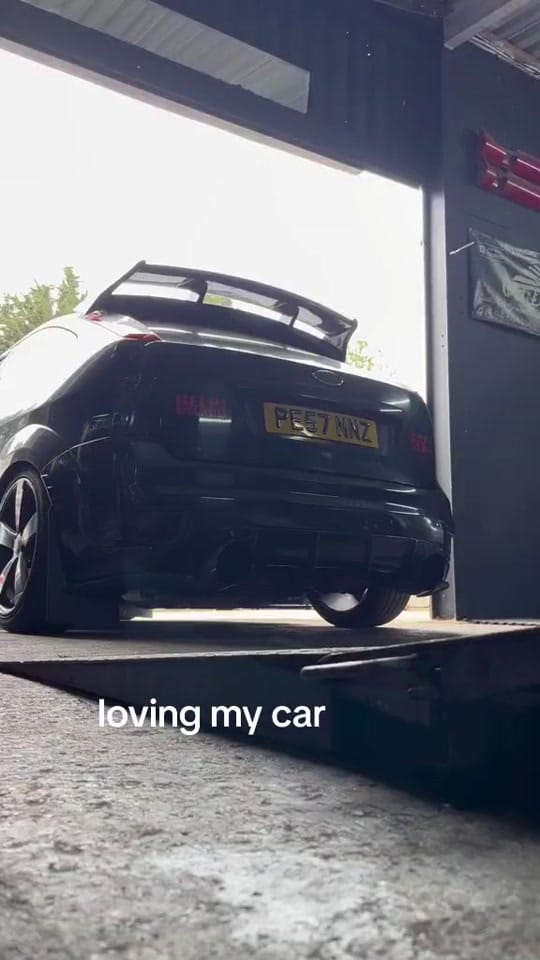 Post 10 by Simon edwards on TikTok (video)