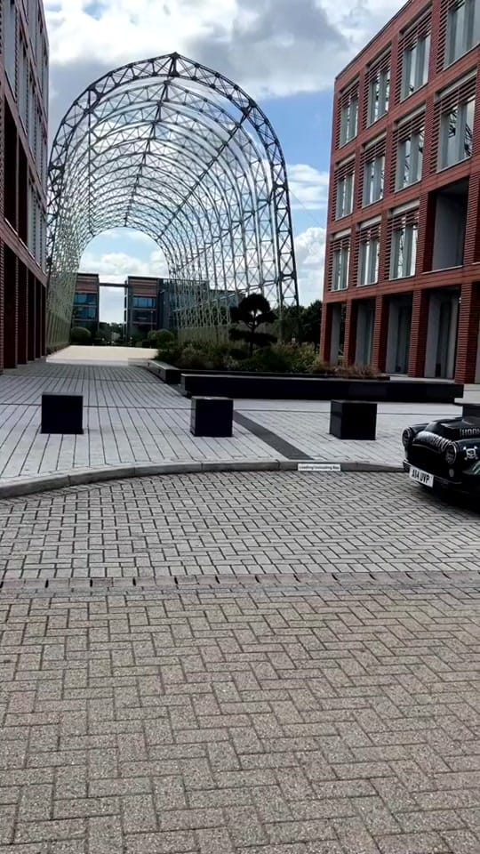 Post 9 by Simon edwards on TikTok (video)