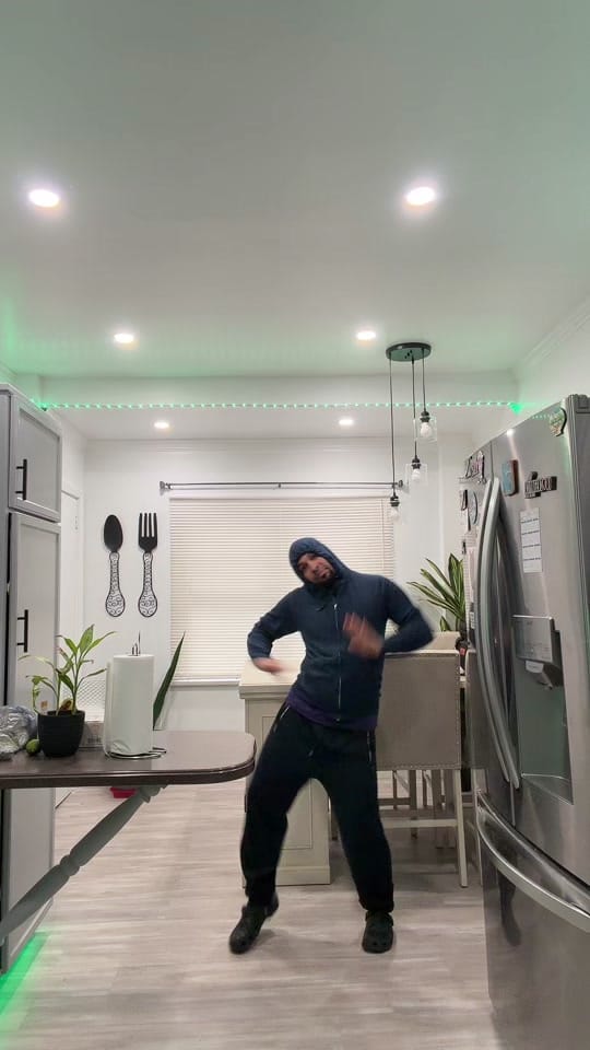 Post 3 by Julio Centeno on TikTok (video)
