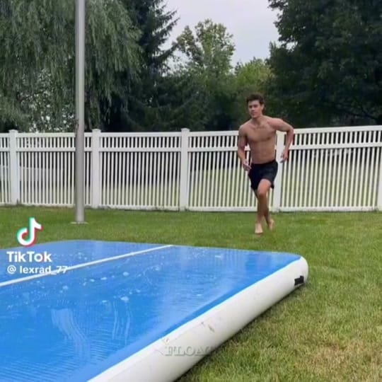 Post 6 by Float• on TikTok (video)