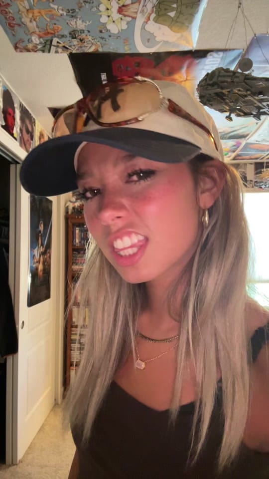 Post 1 by Lily on TikTok (video)
