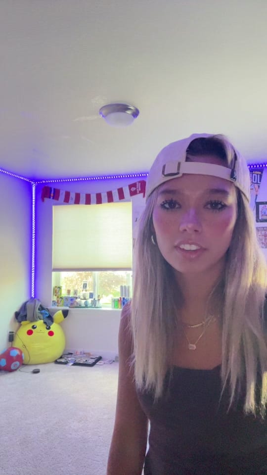Post 4 by Lily on TikTok (video)