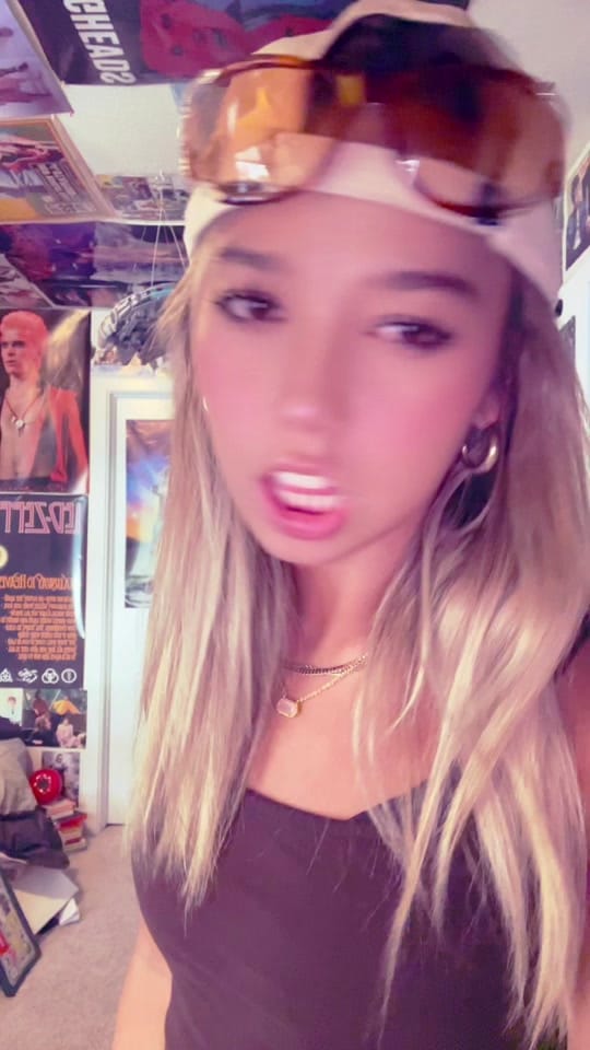 Post 7 by Lily on TikTok (video)