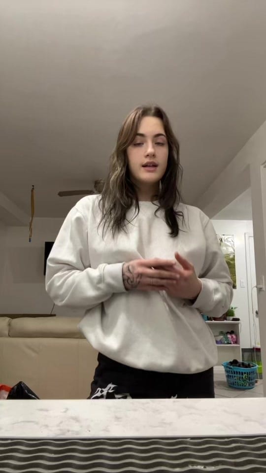 Post 4 by Kimi on TikTok (video)