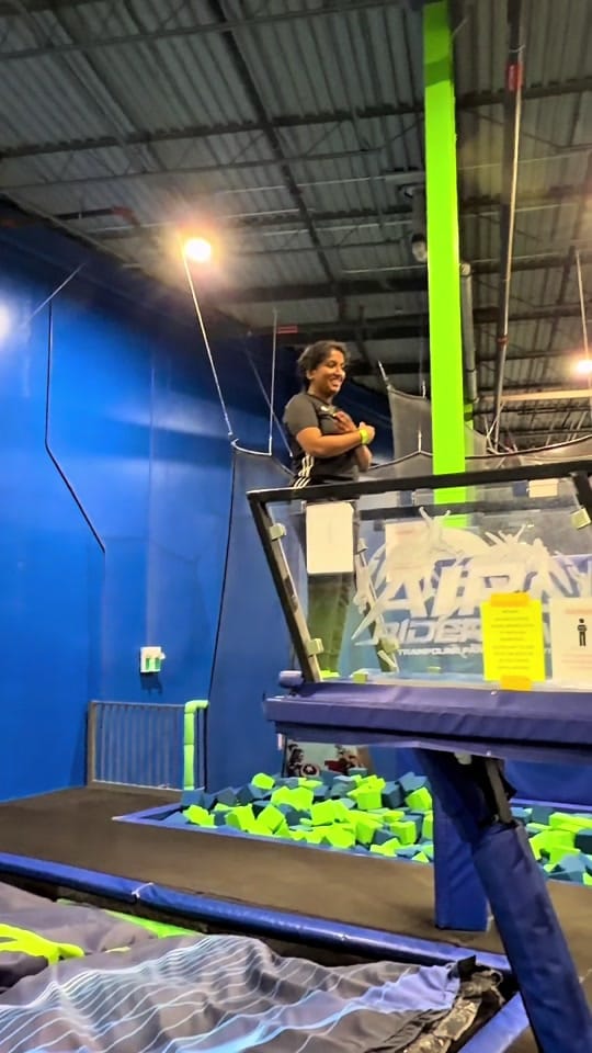 Post 5 by Vee on TikTok (video)