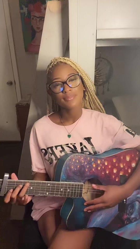 Post 3 by Nyah Lavina on TikTok (video)
