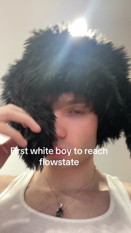 Post 2 by Iwnablackout on TikTok (video)