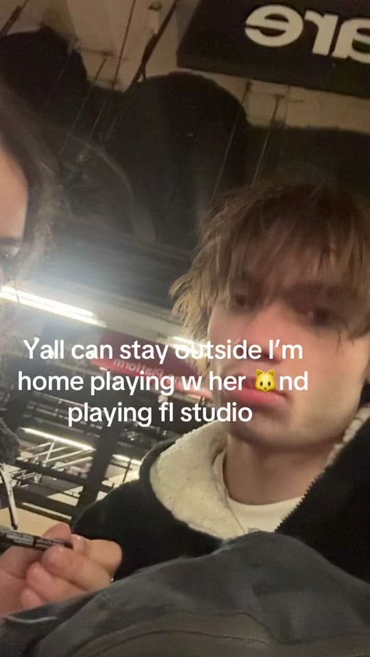 Post 9 by Iwnablackout on TikTok (video)