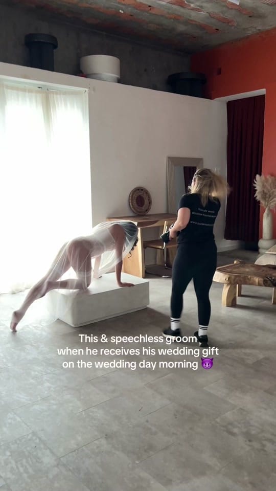 Post 9 by Bridal & Female Photographer on TikTok (video)