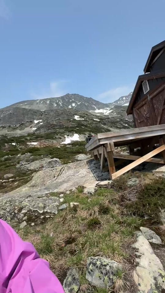 Post 10 by ellyhikes on TikTok (video)