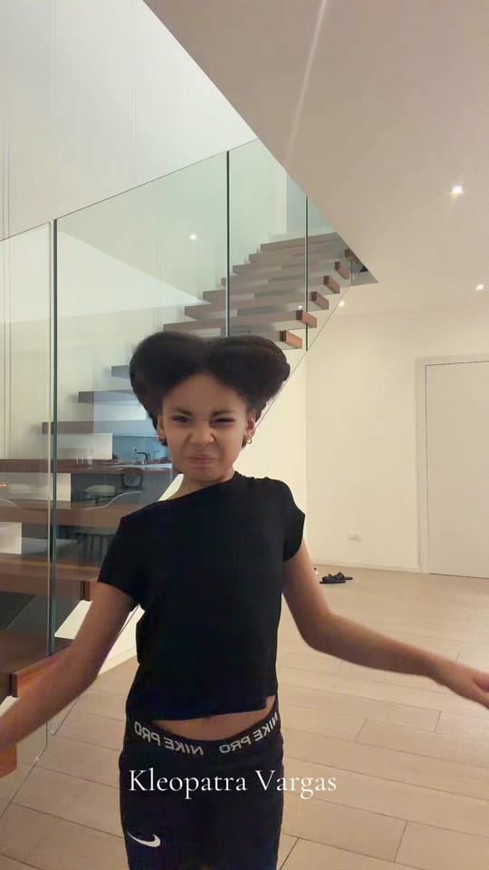 Post 6 by Kleopatra & Dr. Krystal on TikTok (video)