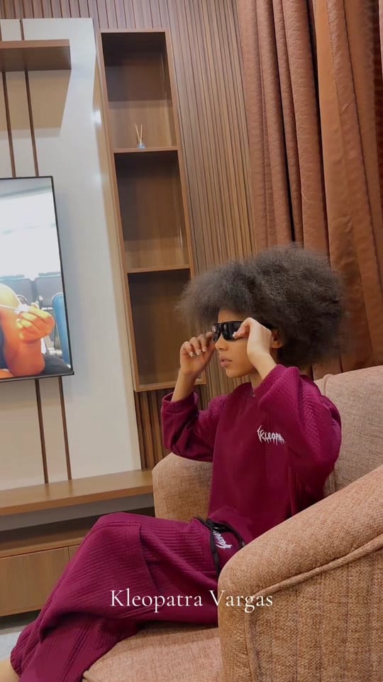 Post 1 by Kleopatra & Dr. Krystal on TikTok (video)