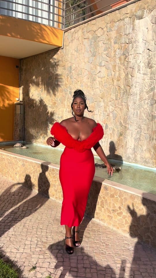 Post 2 by Denise Neves on TikTok (video)
