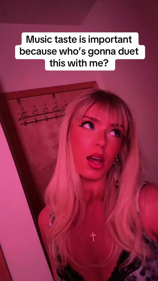 Post 4 by SarahRockz on TikTok (video)