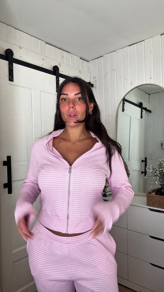 Post 2 by annamarier on TikTok (video)