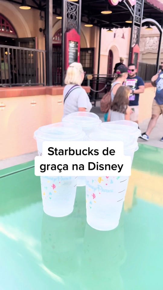 Post 8 by Cami Montreal ✨ on TikTok (video)