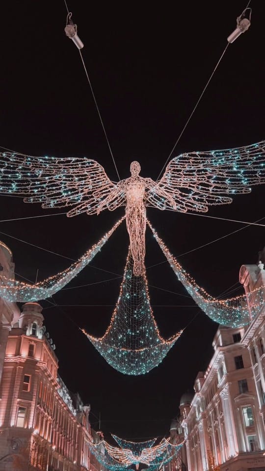Post 10 by Experiencing London on TikTok (video)
