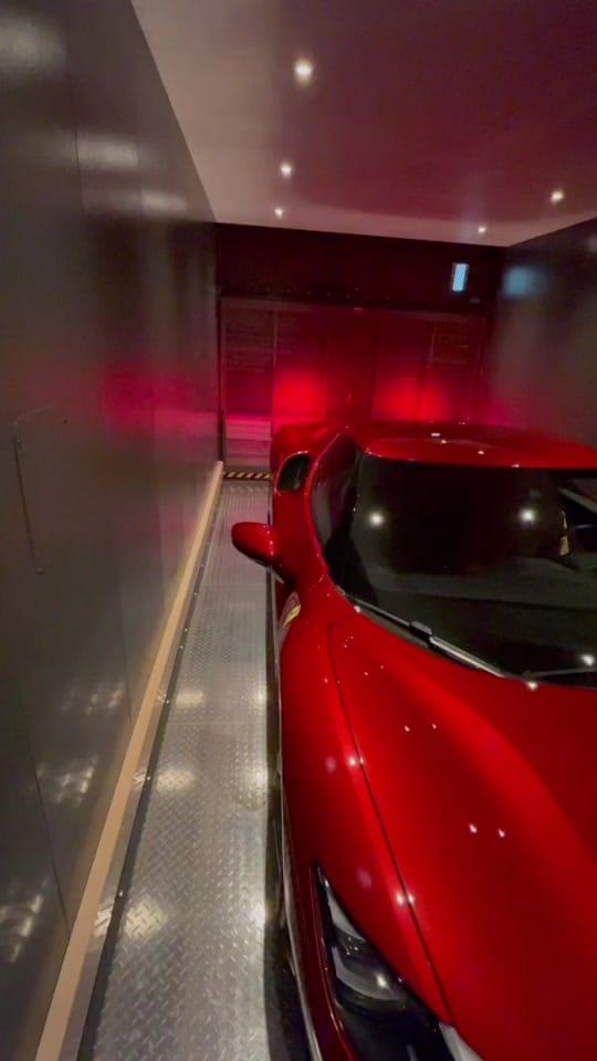 Post 2 by Hugo 🏎 on TikTok (video)