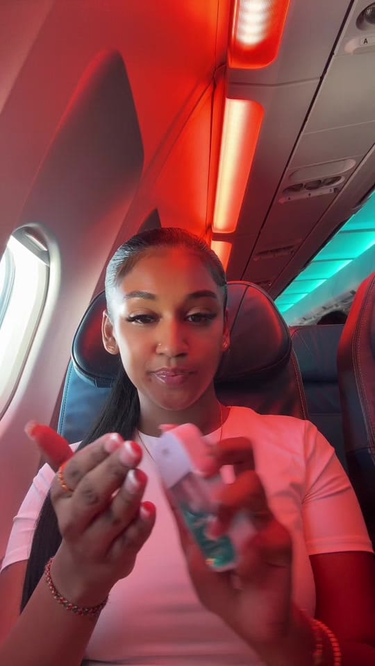 Post 9 by Nevv on TikTok (video)