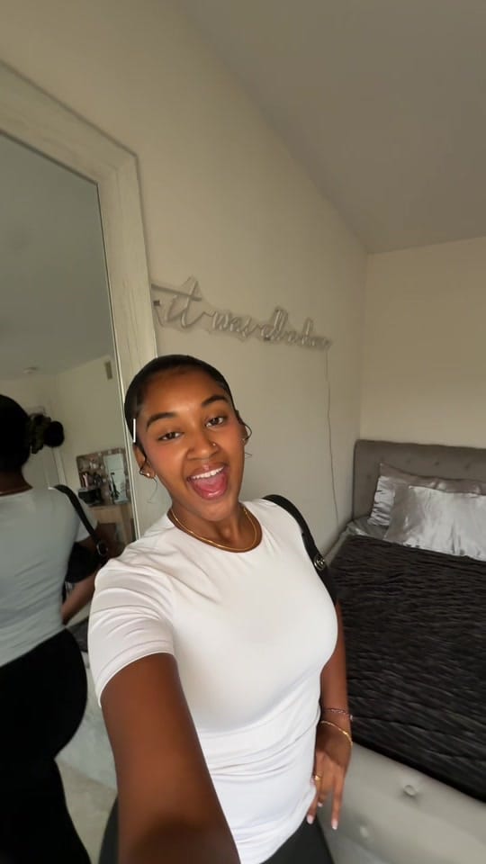 Post 6 by Nevv on TikTok (video)