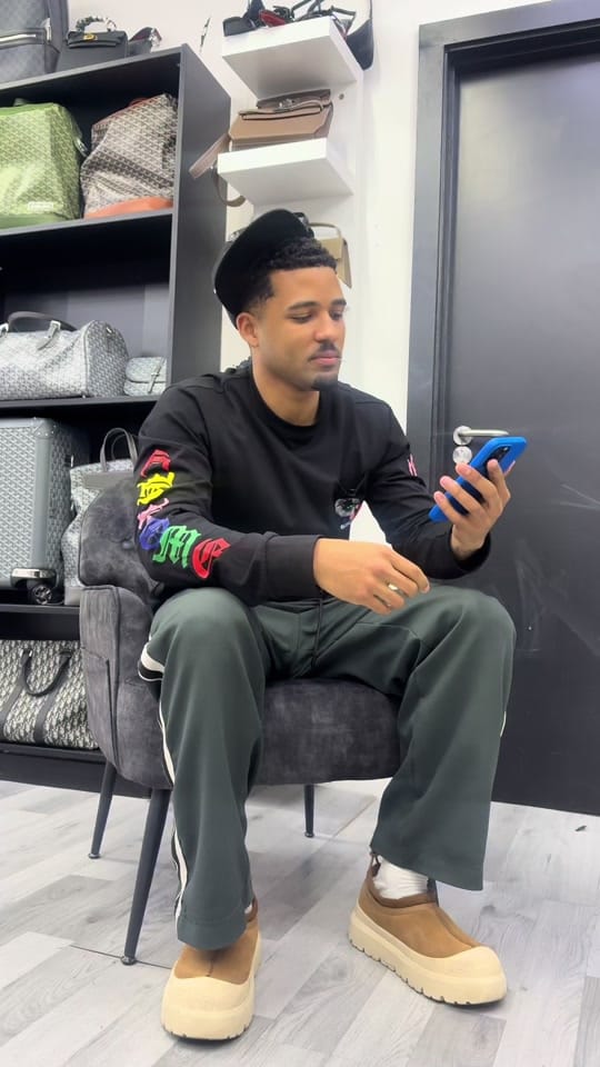 Post 3 by flyhighldn on TikTok (video)
