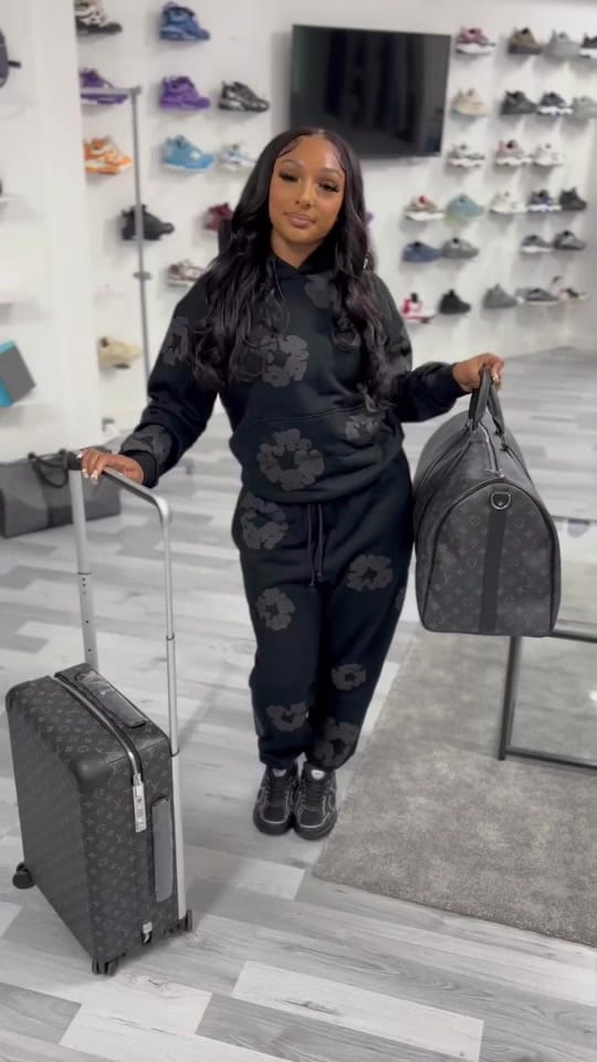 Post 9 by flyhighldn on TikTok (video)
