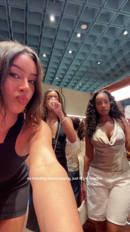 Post 6 by Salo on TikTok (video)