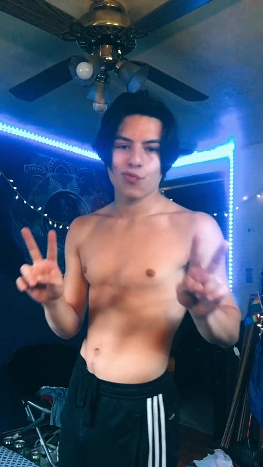 Post 5 by Nikolas Acus on TikTok (video)