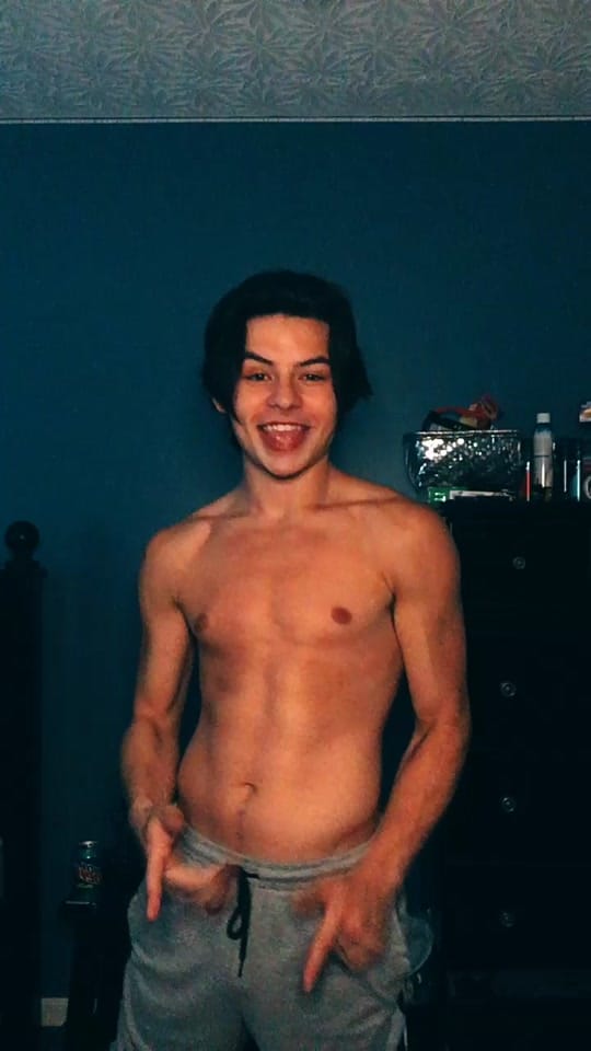 Post 9 by Nikolas Acus on TikTok (video)