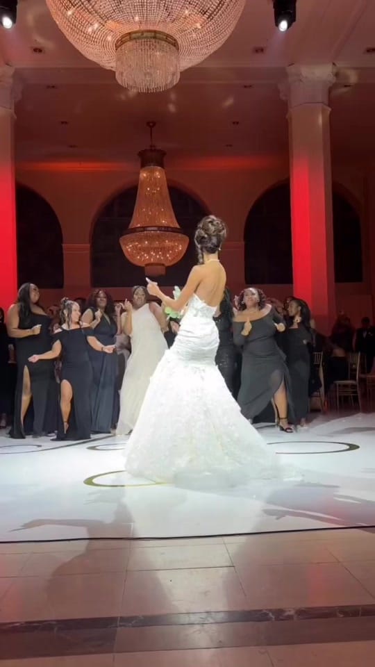 Post 1 by Loveinmotionfilms on TikTok (video)