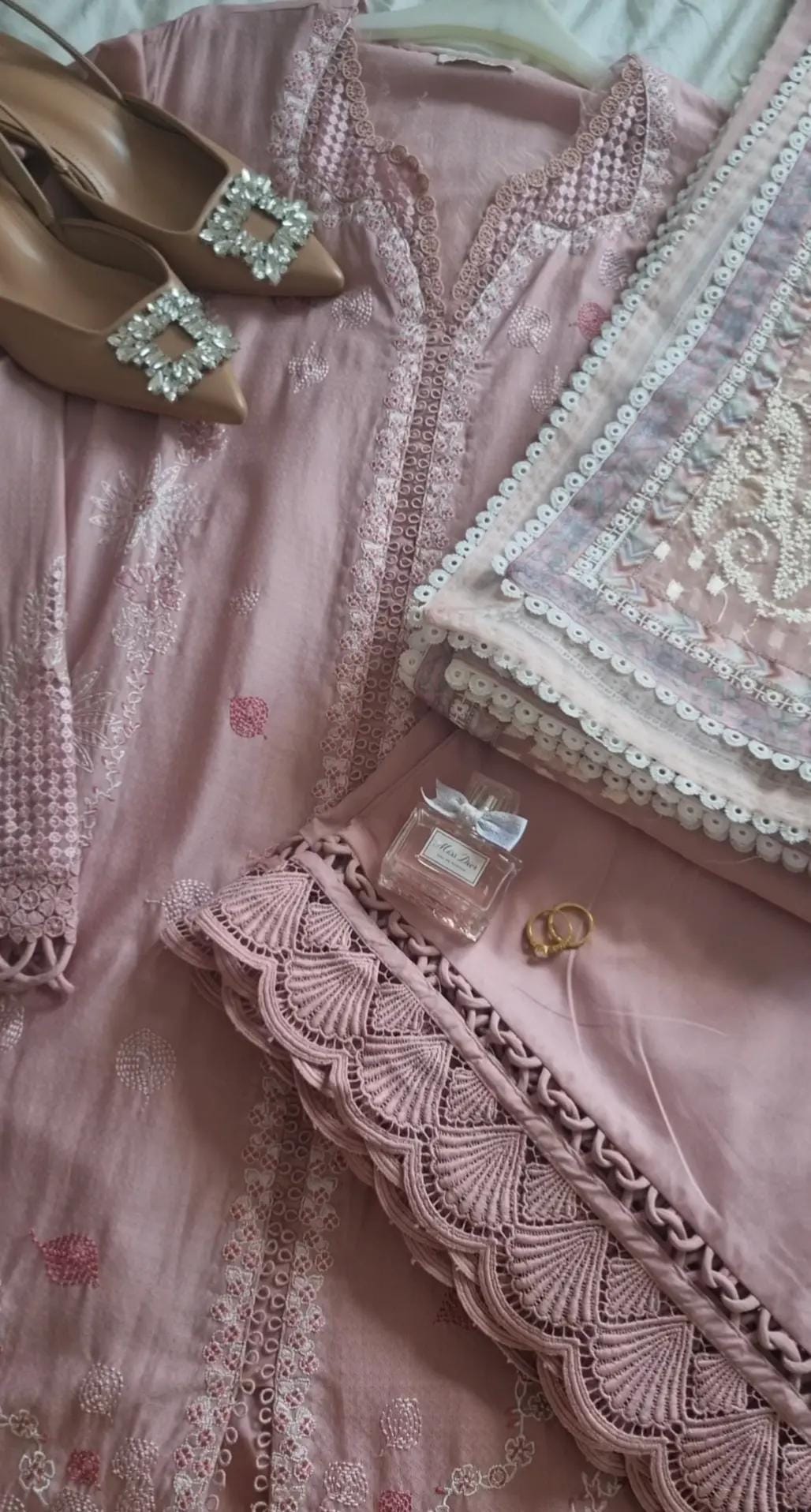 Post 8 by Simplyy Faaiza on TikTok (video)