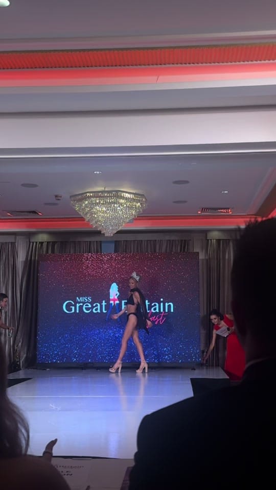 Post 2 by Nicole🤍 on TikTok (video)
