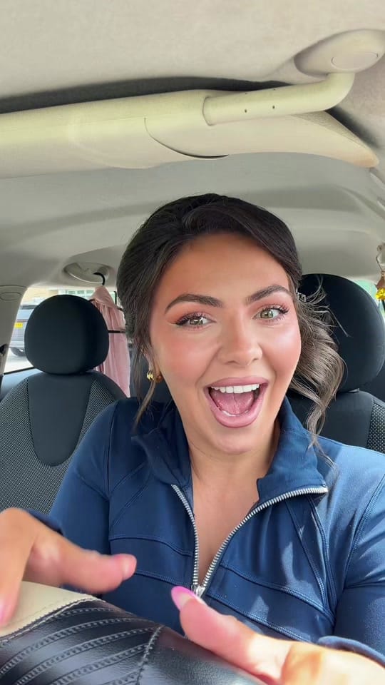 Post 3 by Lowri Evans on TikTok (video)