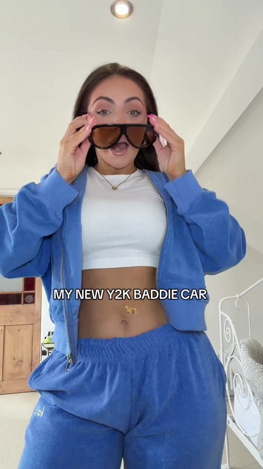 Post 6 by Lowri Evans on TikTok (video)