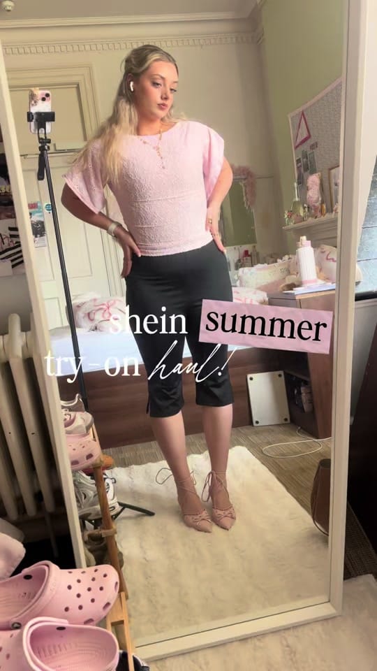 Post 1 by armani 🎀 on TikTok (video)