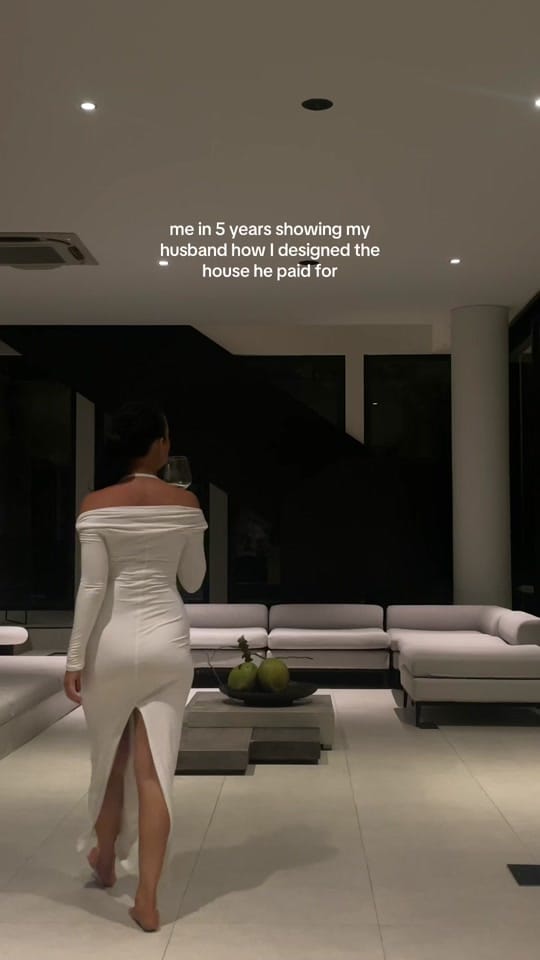 Post 10 by Naomi on TikTok (video)
