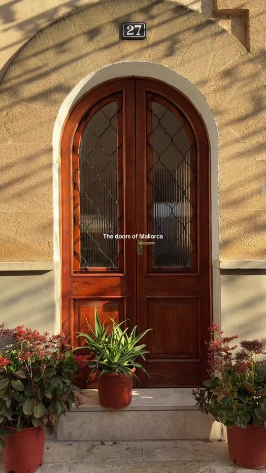 Post 6 by Mimi on TikTok (video)